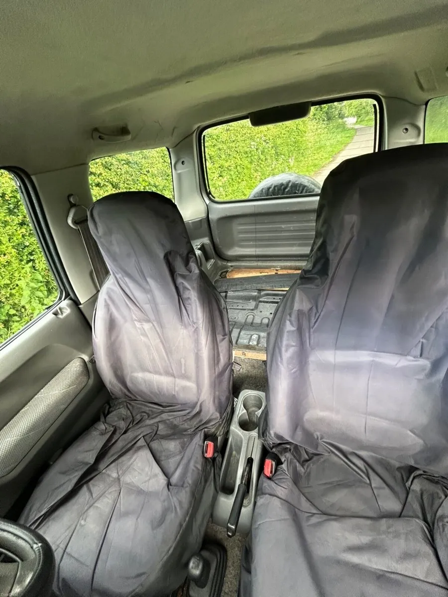 Suzuki Jimny 2000 - Image 2