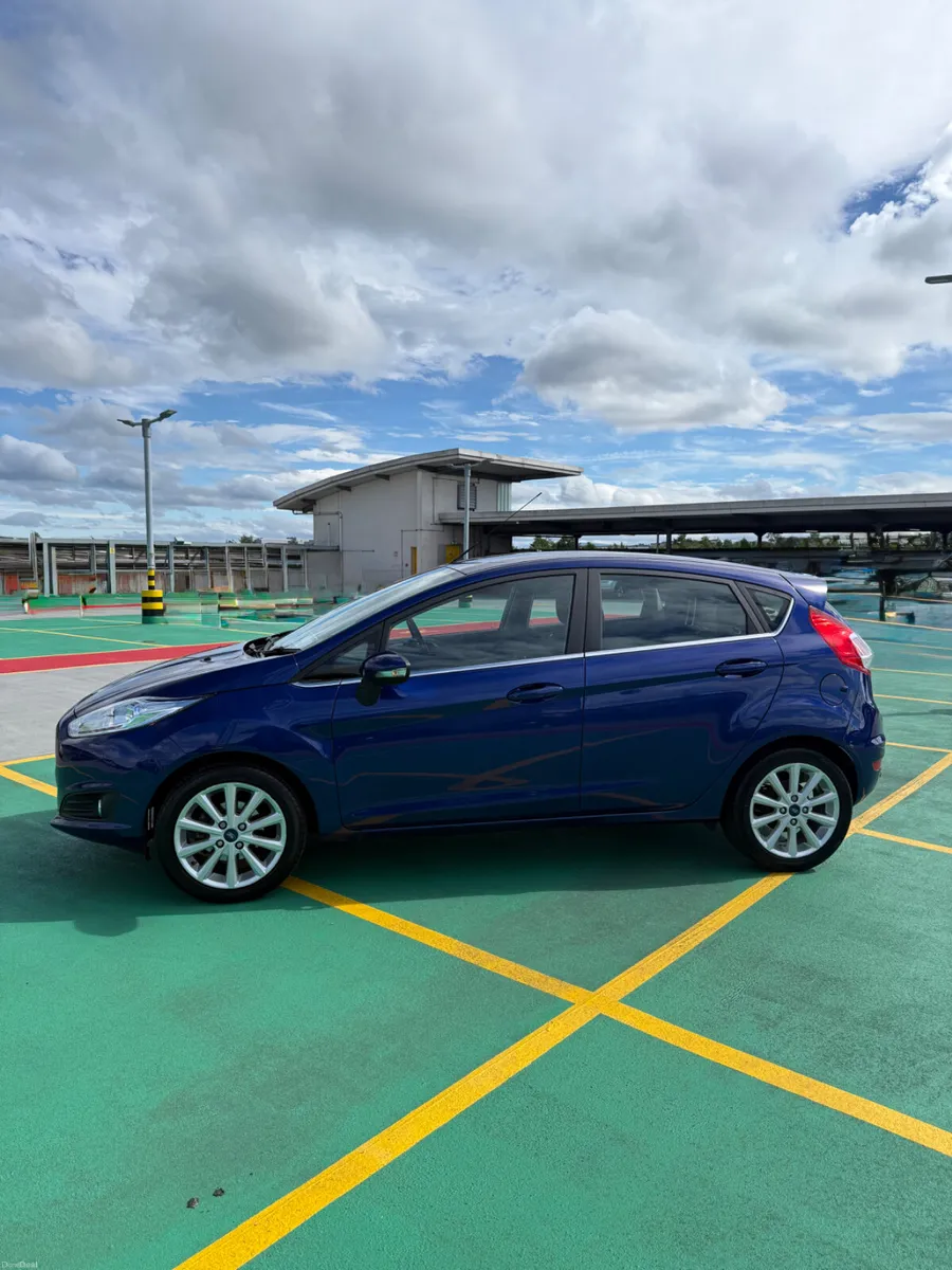 161 Ford Fiesta 1.2 Petrol - VERY LOW MILEAGE - Image 4