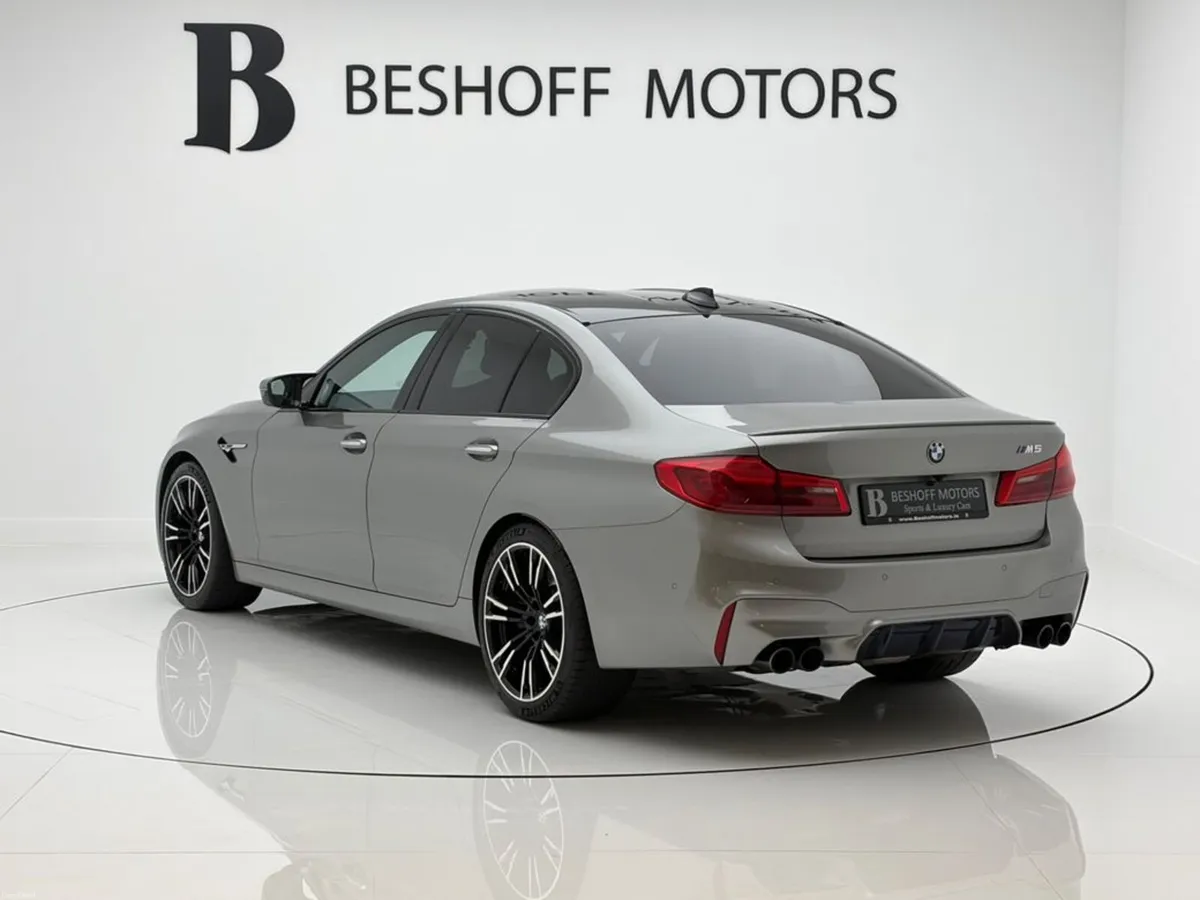 BMW M5 4.4 V8 STEPTRONIC X-DRIVE=HUGE SPEC//LOW MI - Image 3