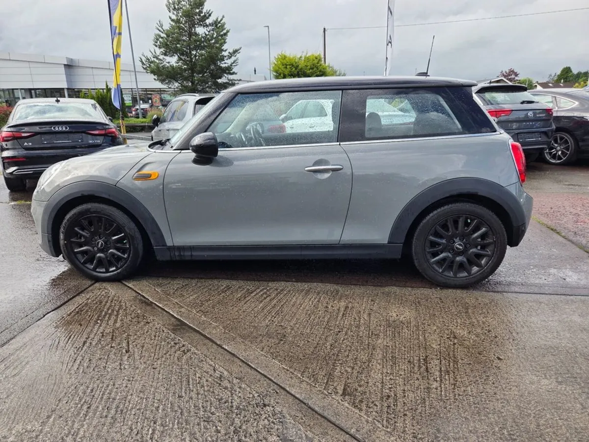 Mini Cooper 1.5 D 3DR - Image 3