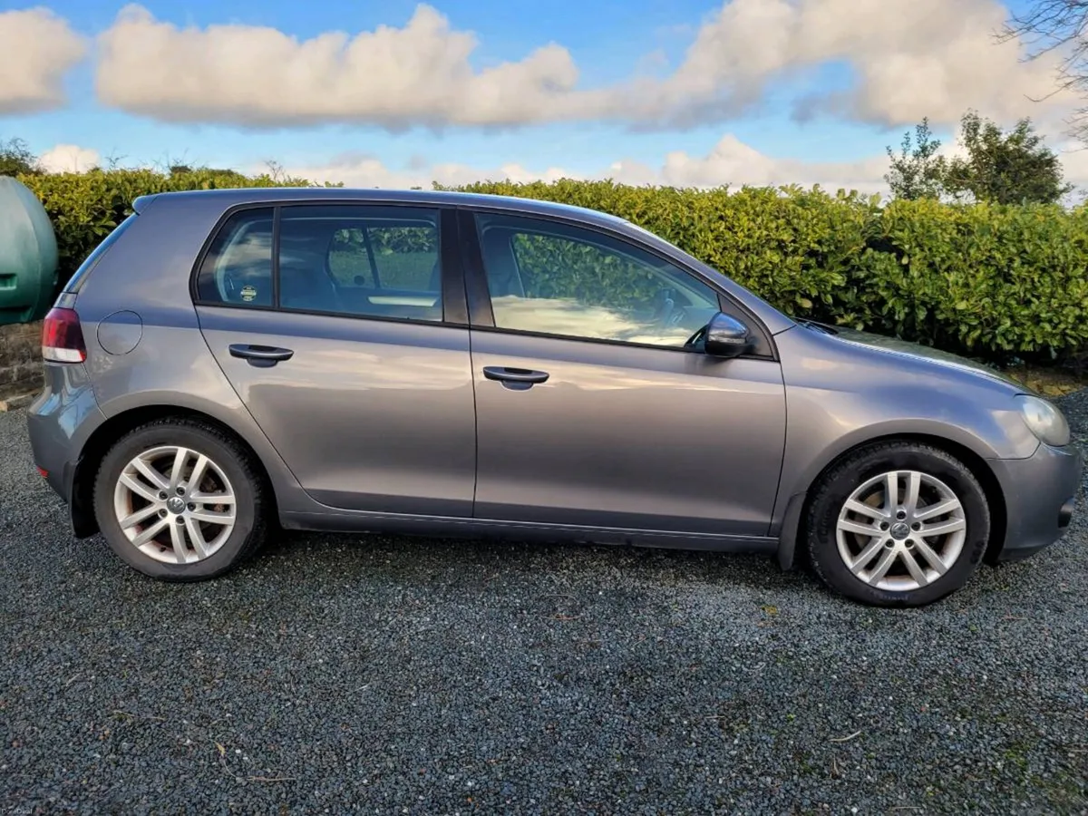 VW Golf 2011 1.6 TDI Highline - Image 1