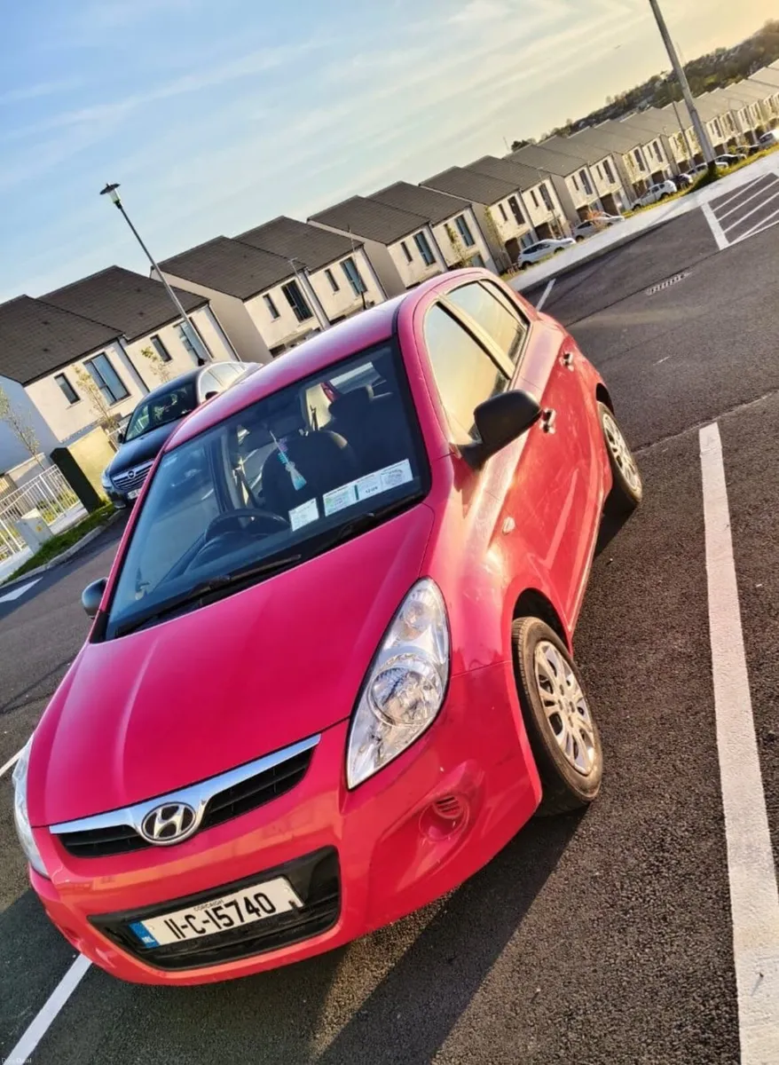Hyundai i20 **Low miles ** - Image 6