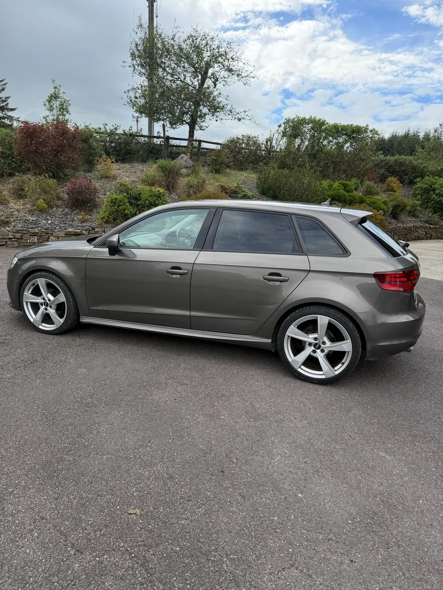 Audi A3 Hatchback 2016 - Image 2