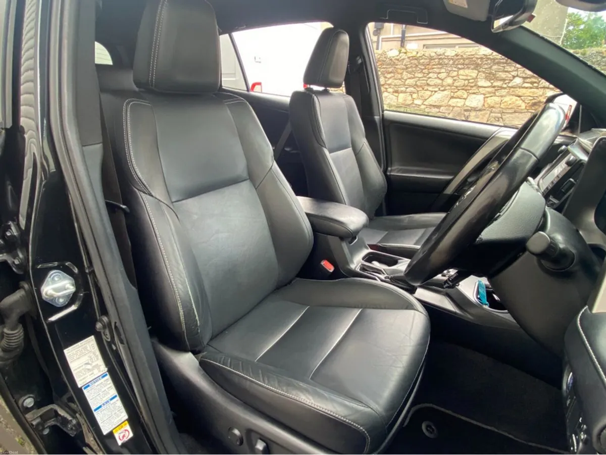 Toyota RAV4 Vvt-i 2.5  Hybrid 4WD Excel @Waltons G - Image 6