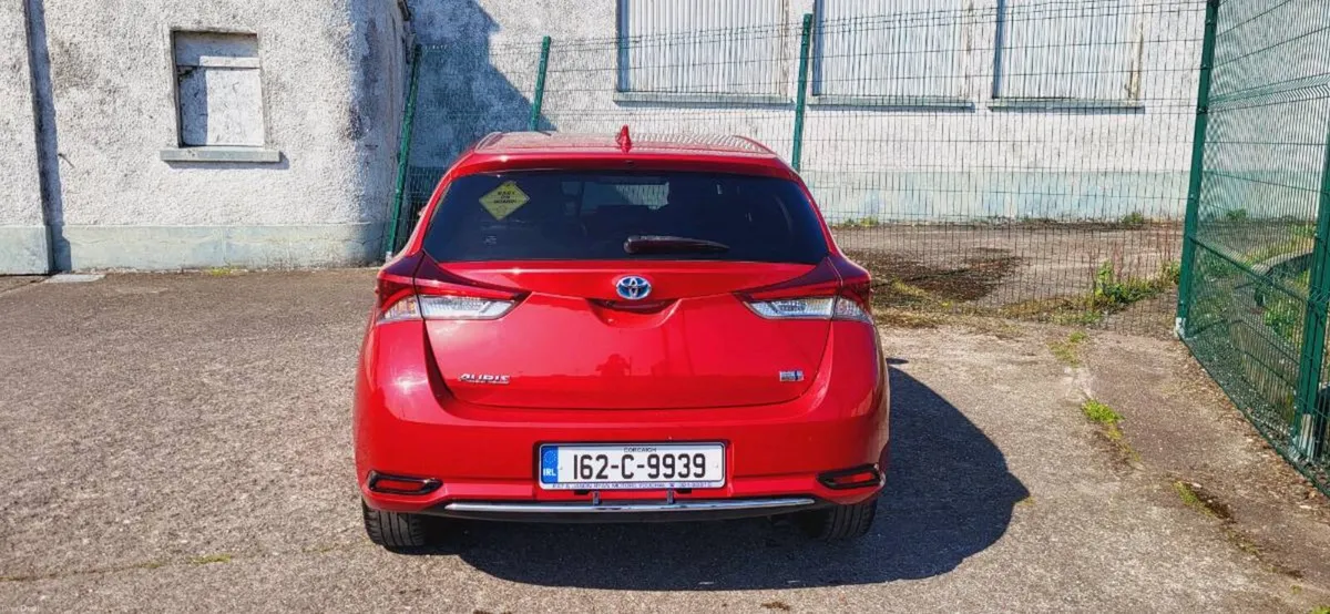 Toyota Auris 1.8L Petrol Hybrid Automatic - Image 2