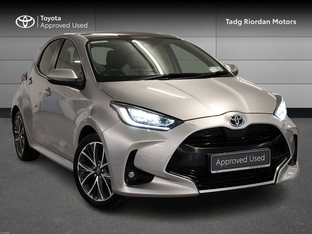 Toyota Yaris 1.5 HYBRID PLATINUM - Image 1