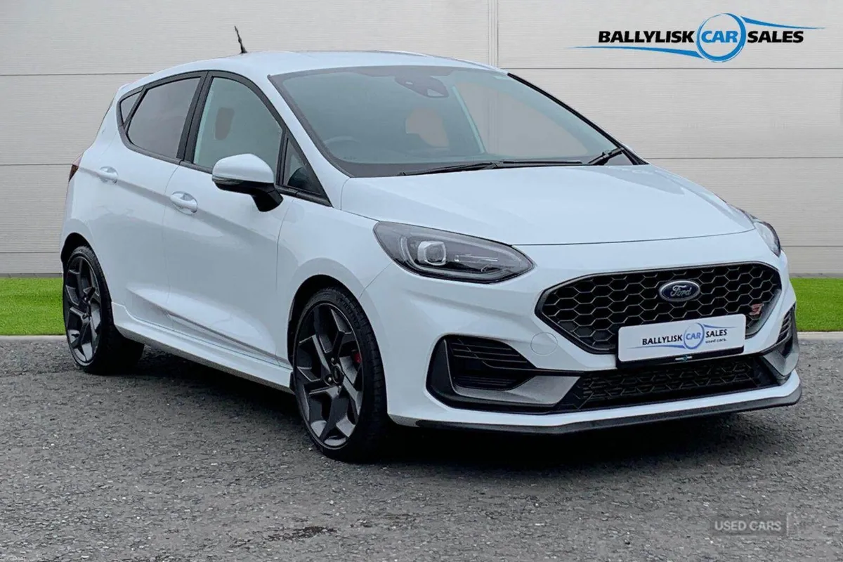 Ford Fiesta HATCHBACK - Image 1