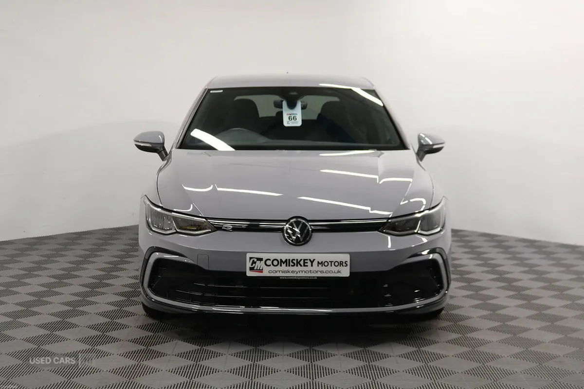 Volkswagen Golf eTSI MHEV R-Line - Image 2