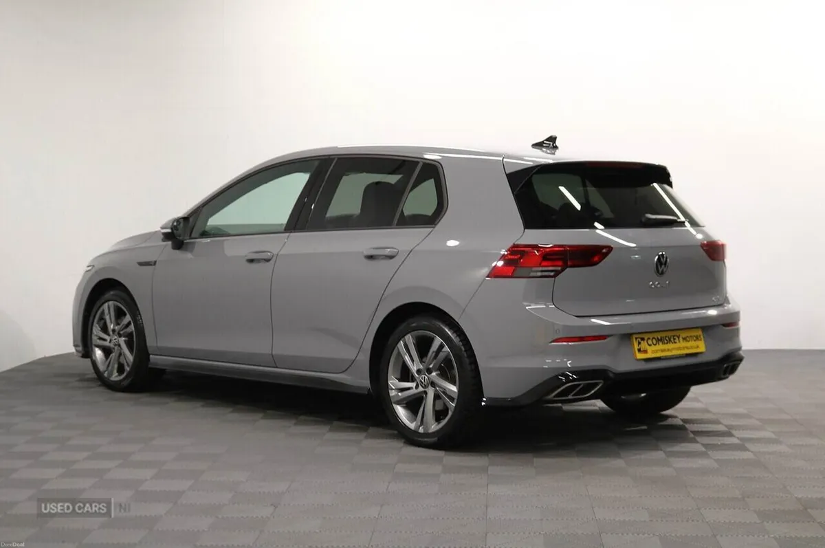 Volkswagen Golf eTSI MHEV R-Line - Image 4
