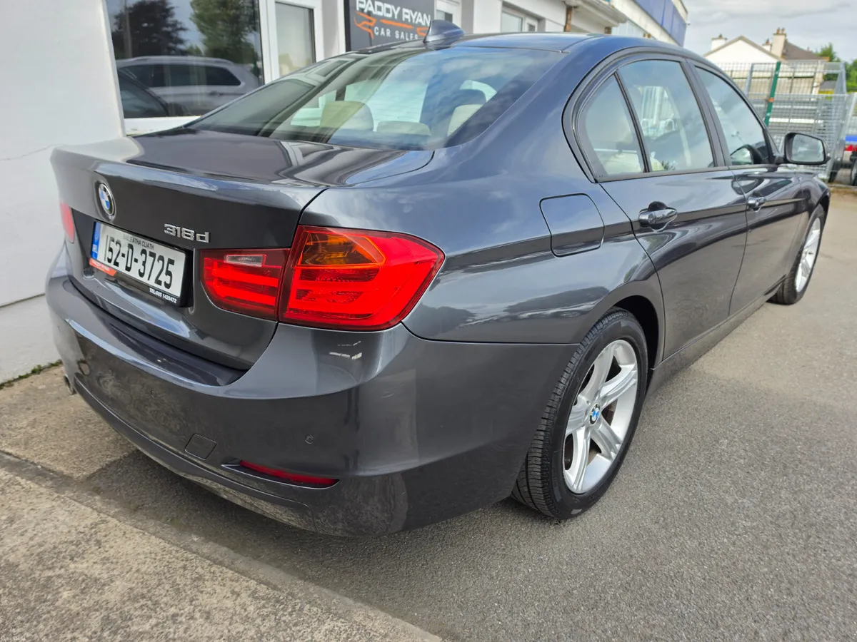 2015 BMW 318D SE Manual - Image 3