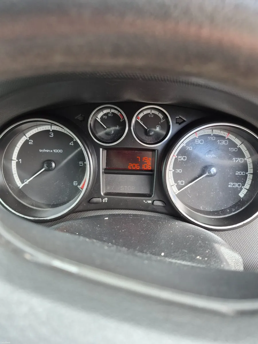 Peugeot 308 2012 - Image 3