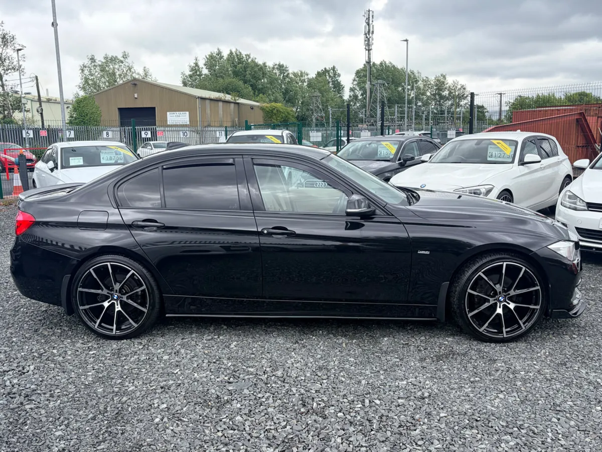 2017 BMW 320D LUXURY AUTO FULLY LOADED WITH EXTRAS - Image 3