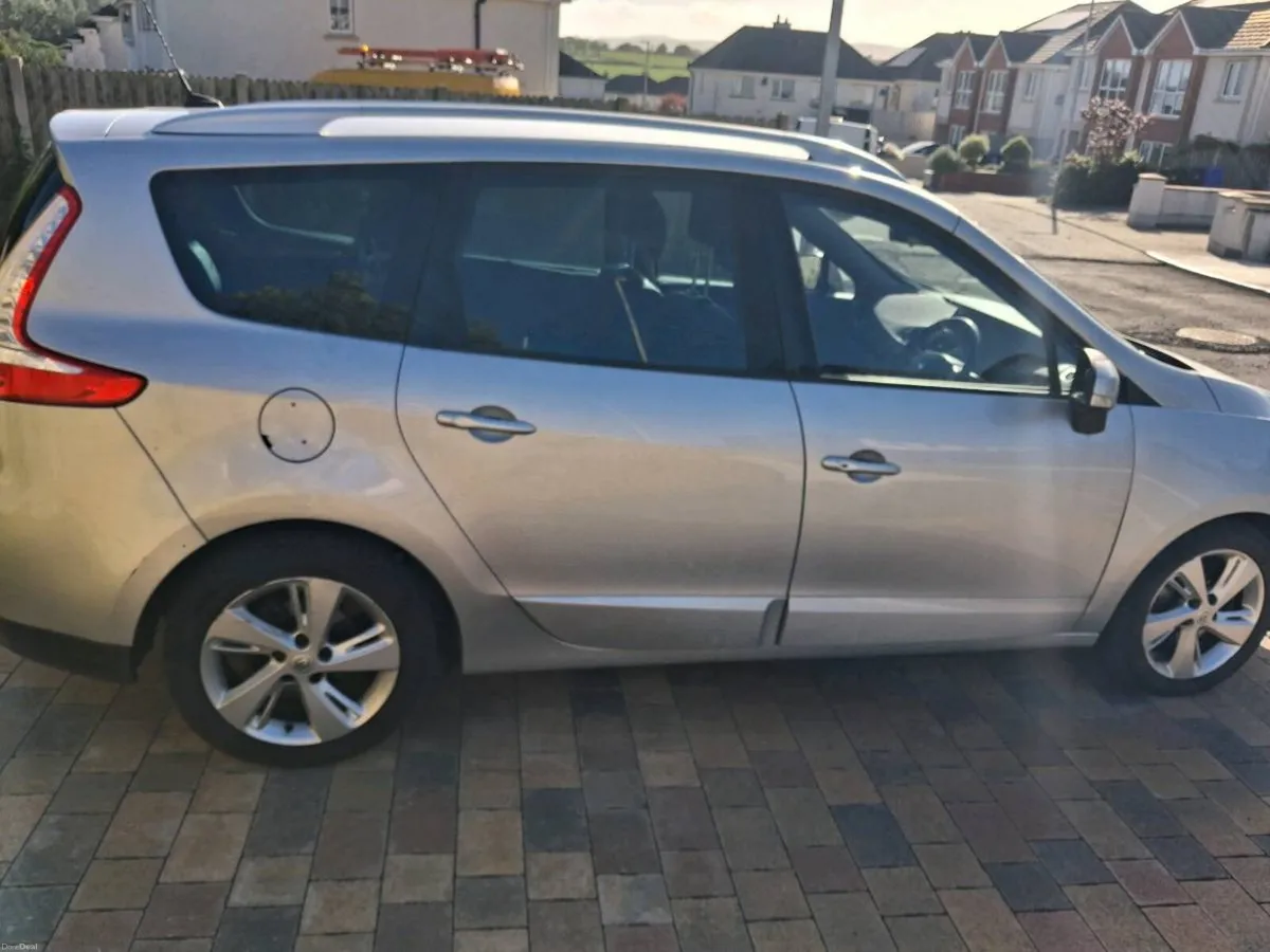 Renault Grand Scenic 2014 - Image 2