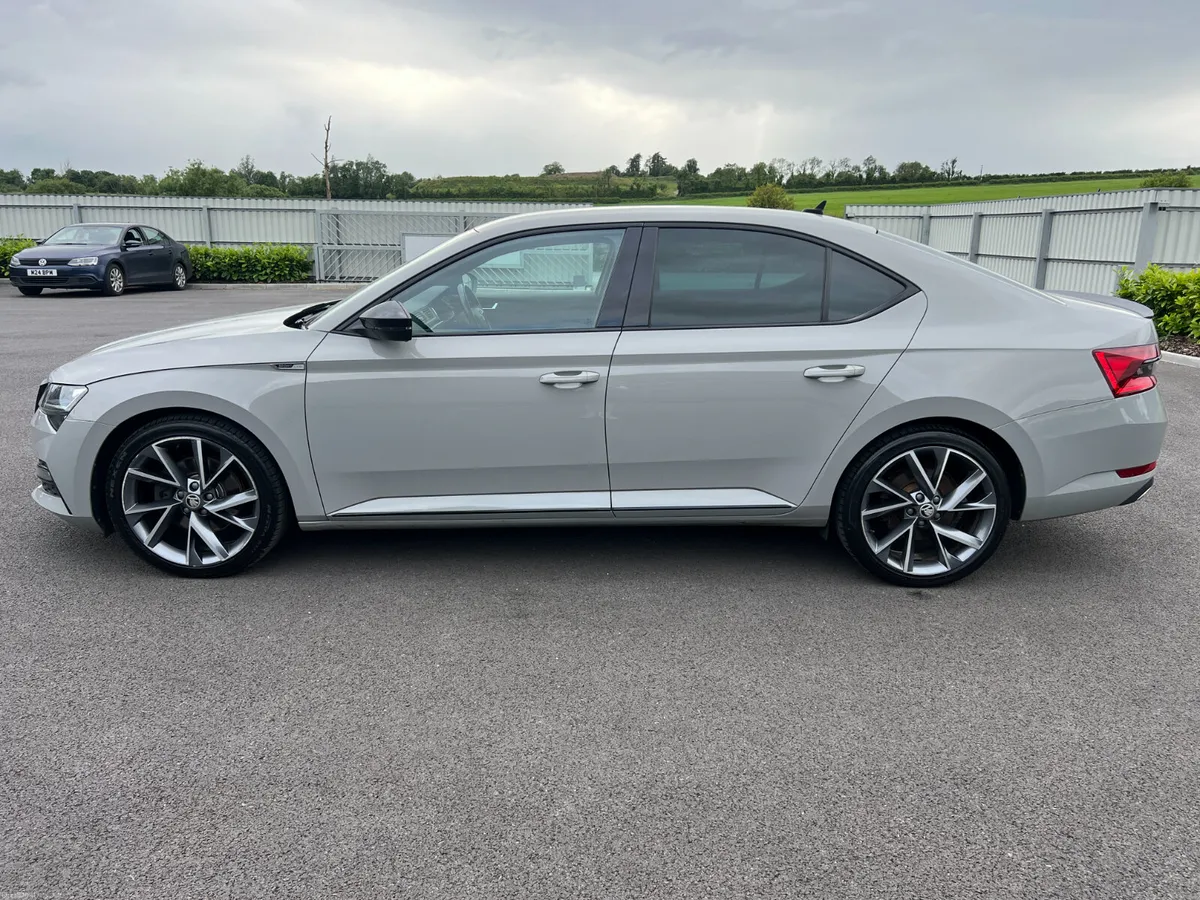 2020 (202) Skoda Superb Sportline + IV 1.4 PHEV - Image 6