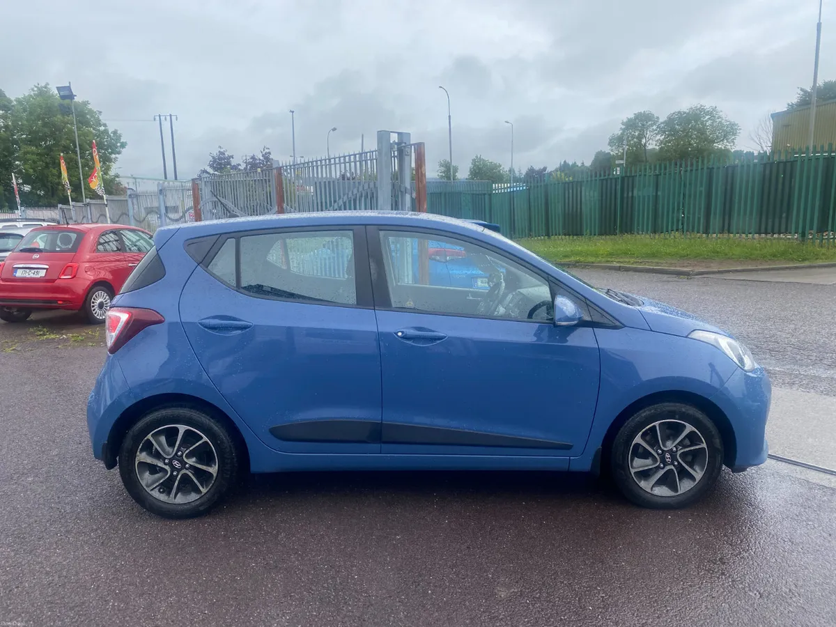 Hyundai i10 2018 ONE OWNER CAR, - Image 3
