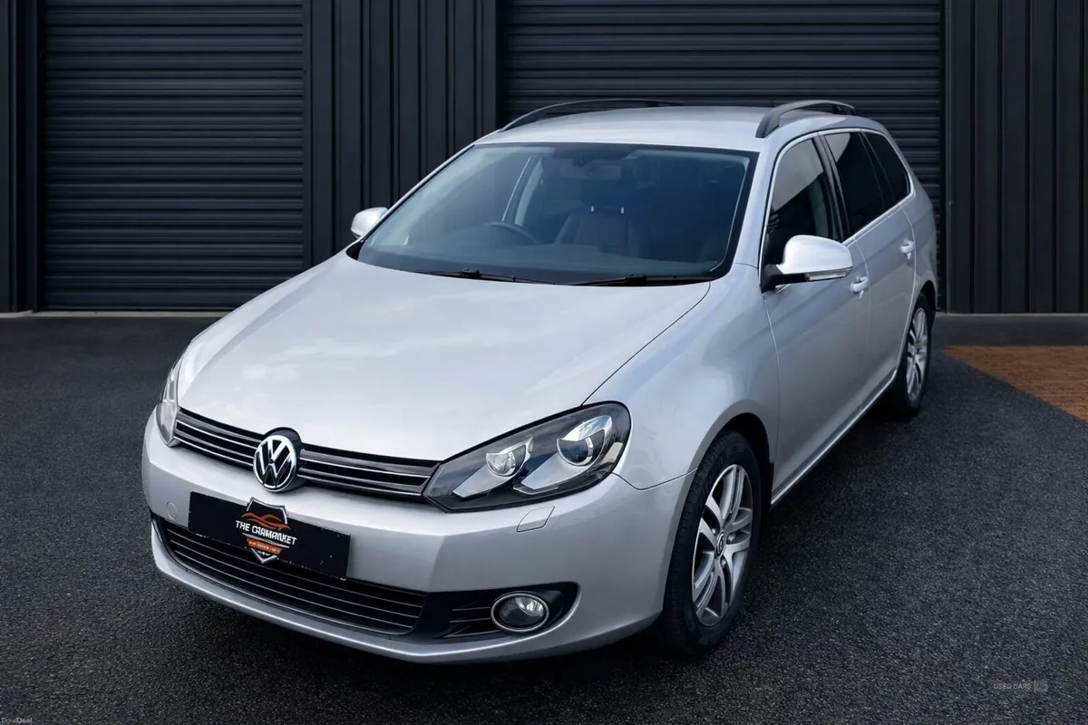 Volkswagen Golf 1.4 TSI Bluemotion Auto 5DR - Image 4
