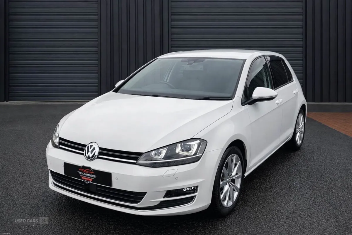 Volkswagen Golf 1.2 TSI Bluemotion Auto 5DR - Image 3