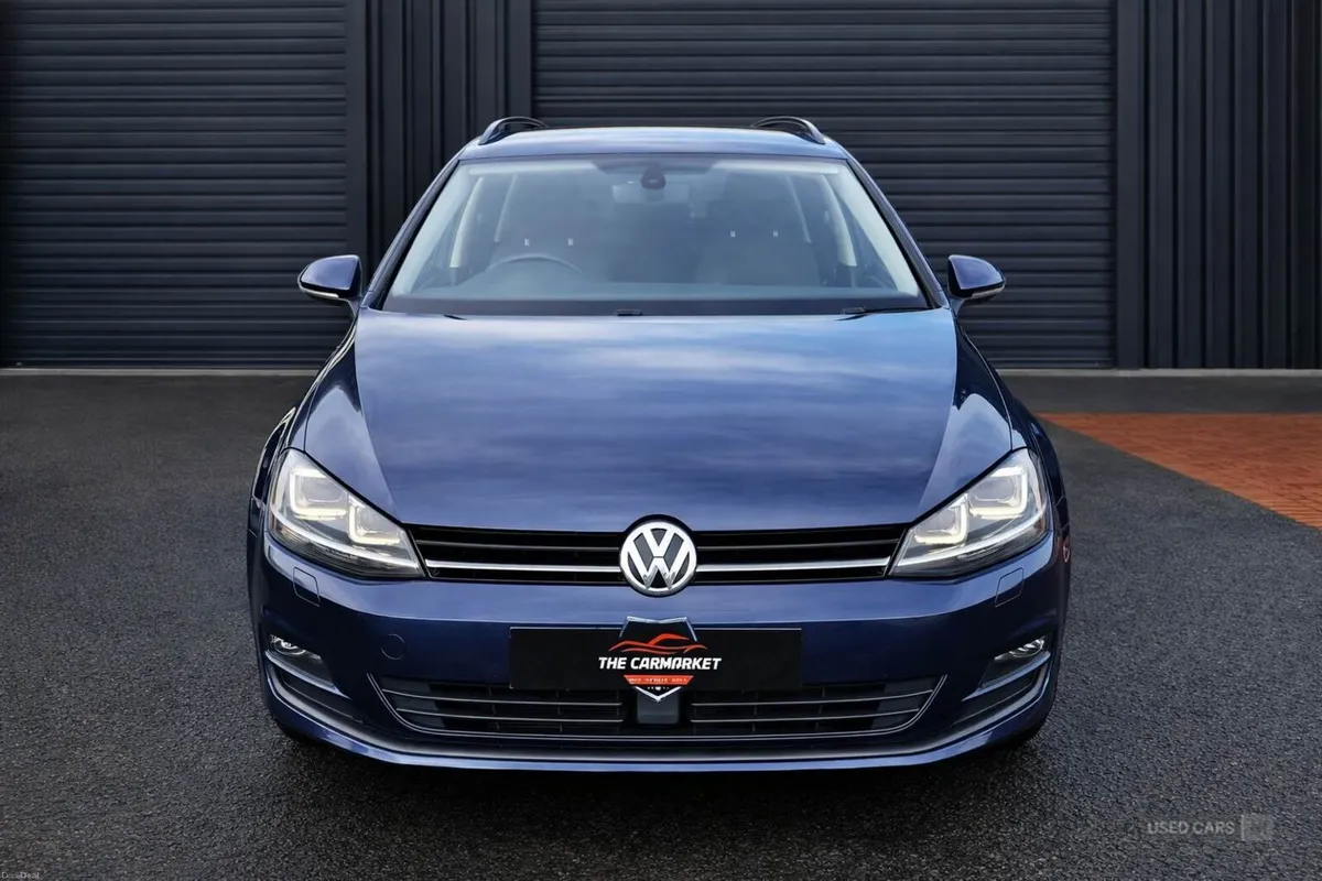 Volkswagen Golf 1.2 TSI Bluemotion Auto 5DR - Image 3