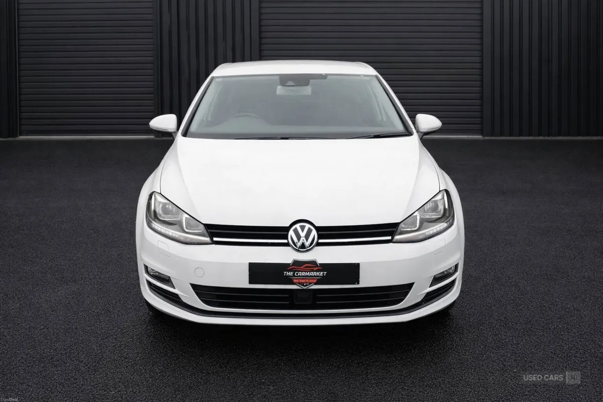 Volkswagen Golf 1.2 TSI Bluemotion Auto 5DR - Image 2