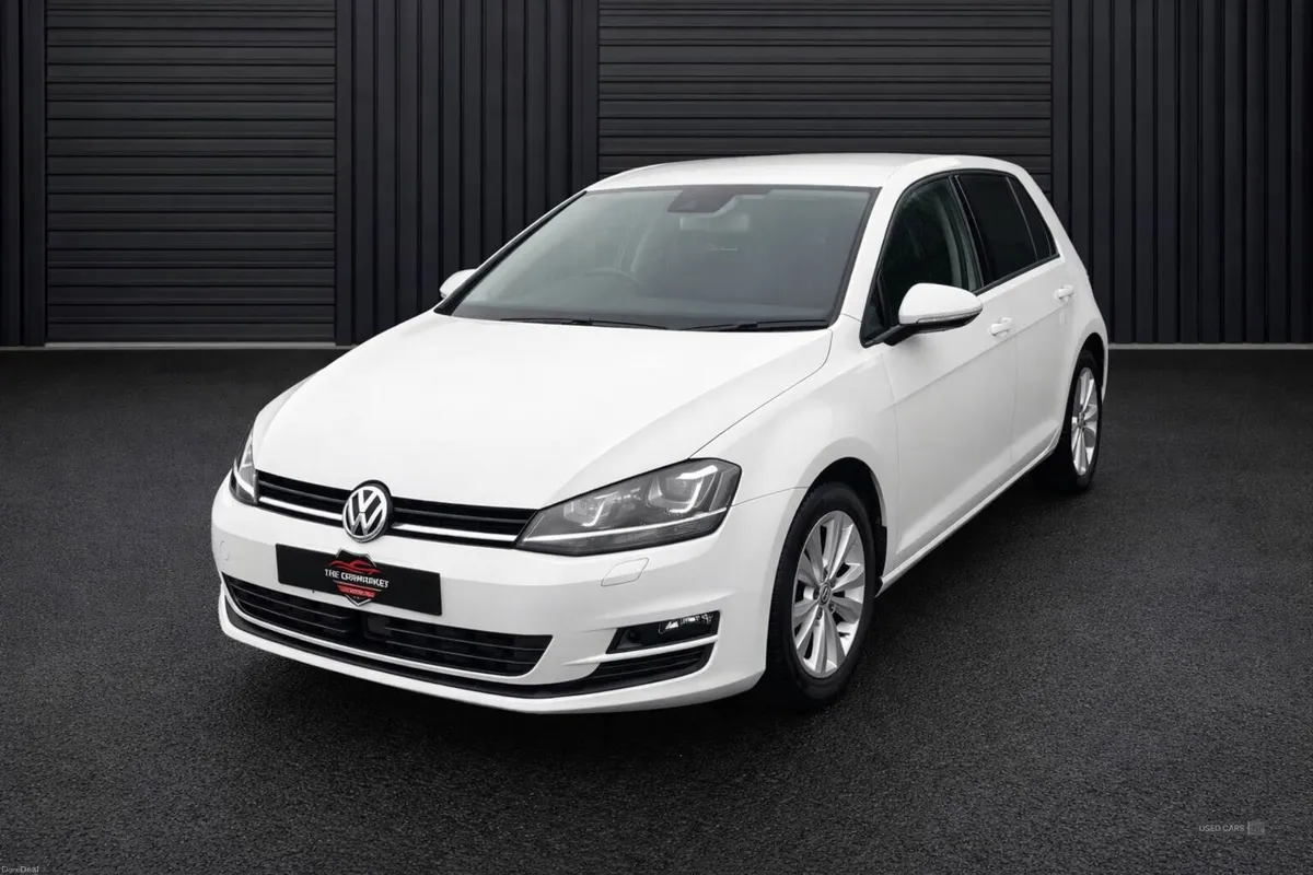 Volkswagen Golf 1.2 TSI Bluemotion Auto 5DR - Image 3