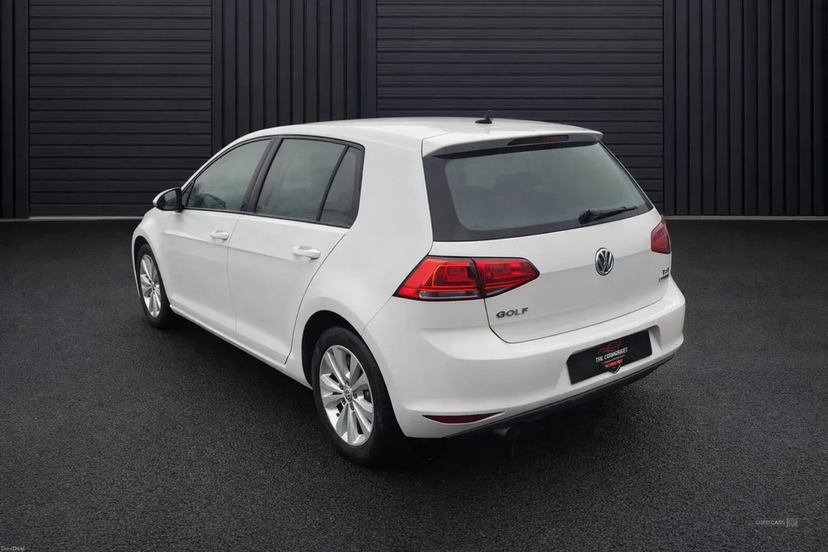 Volkswagen Golf 1.2 TSI Bluemotion Auto 5DR - Image 5