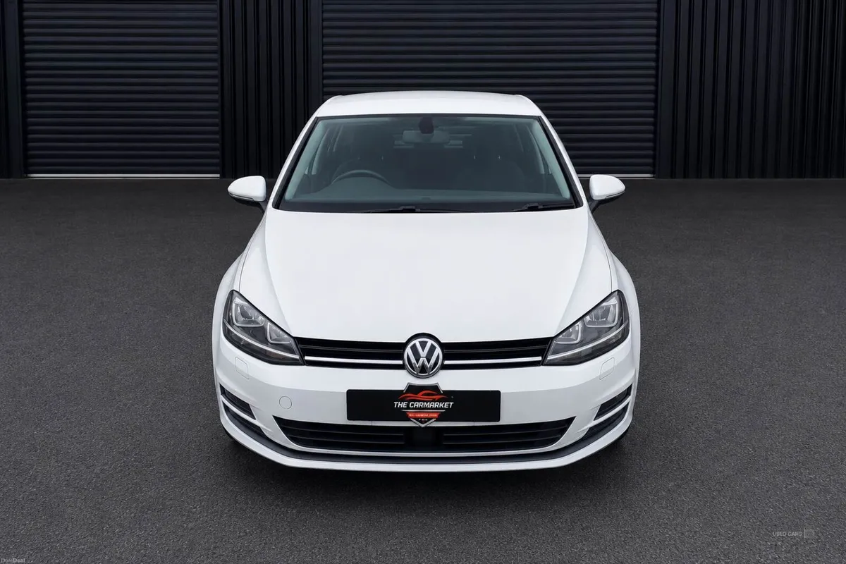 Volkswagen Golf 1.2 TSI Bluemotion Auto 5DR - Image 2