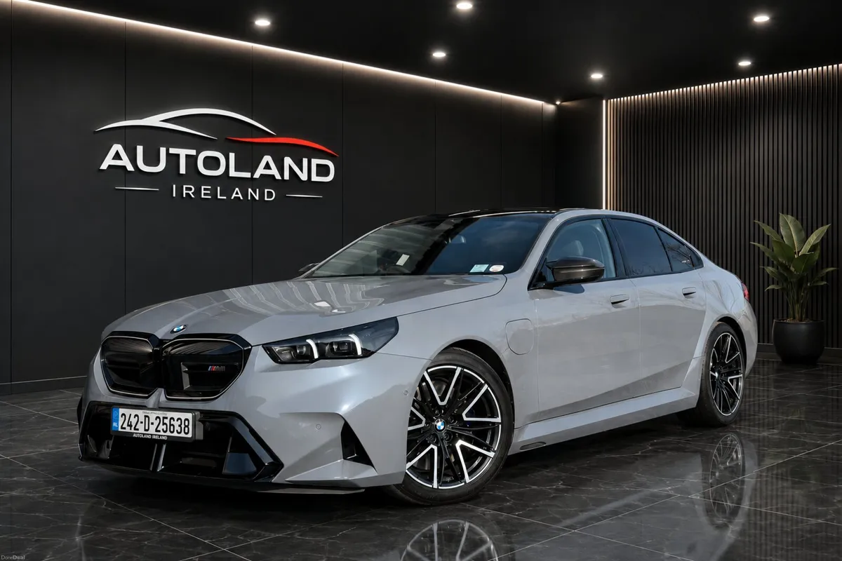 BMW M5 - Image 1
