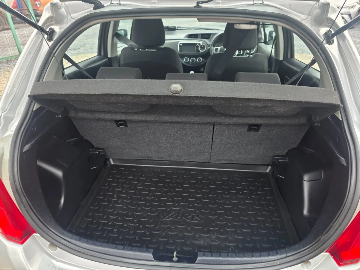 Toyota Yaris 2012 - Image 6