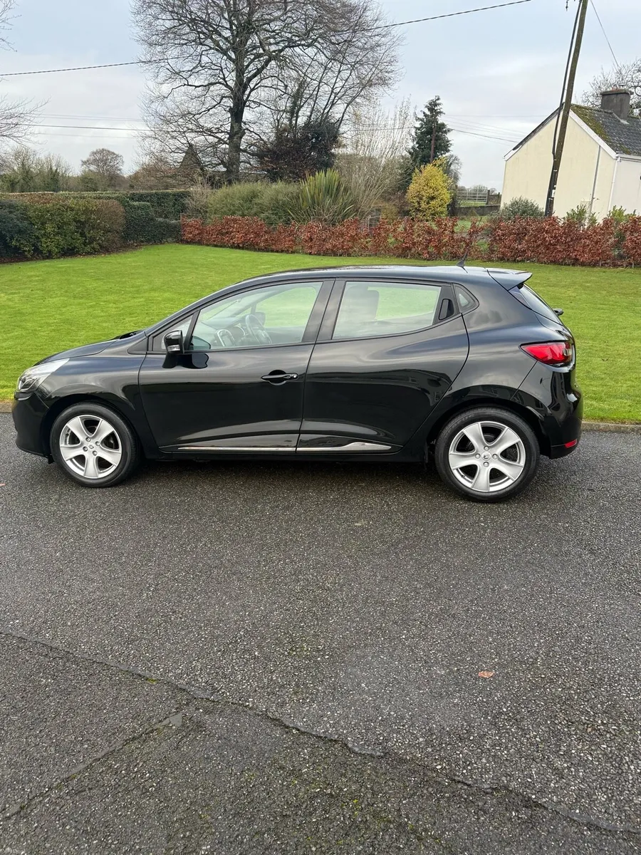 Renault Clio - Image 4