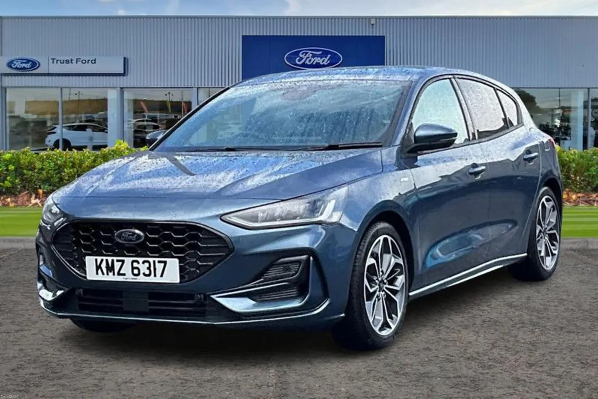 Ford Focus 1.0 EcoBoost Hybrid mHEV 155 ST-Line X - Image 5