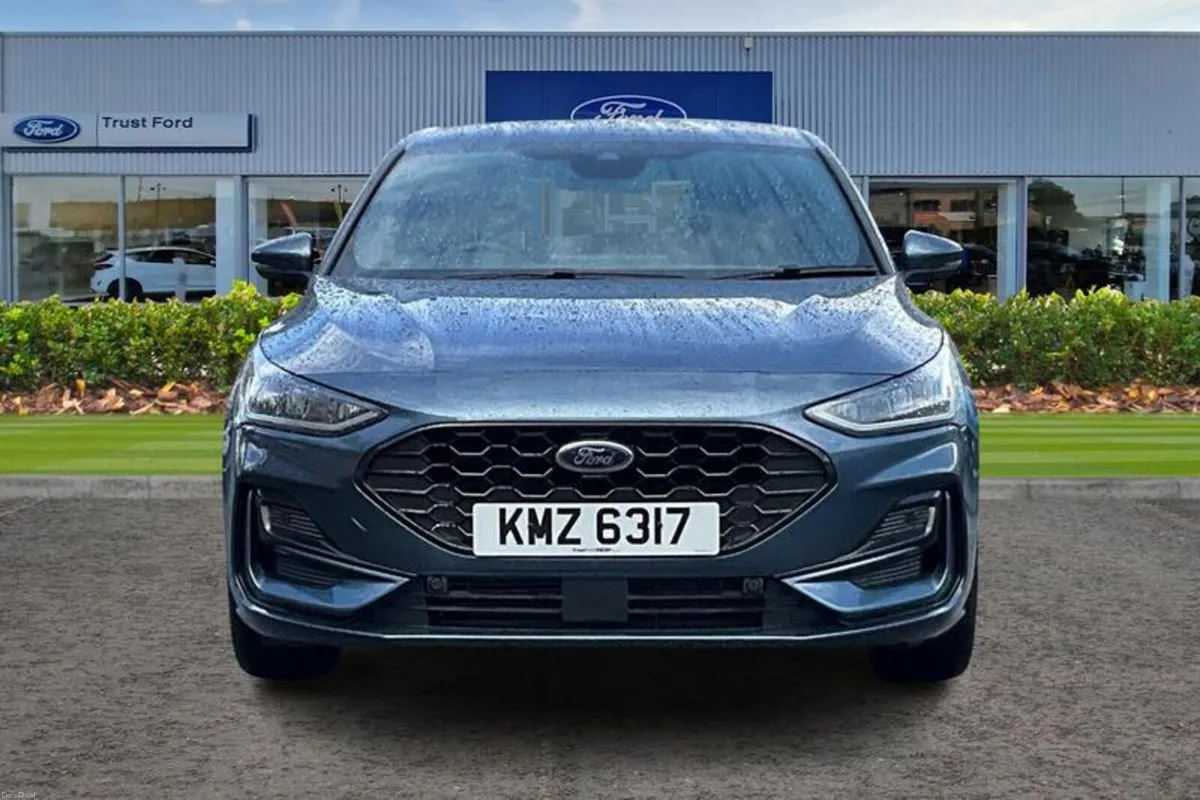 Ford Focus 1.0 EcoBoost Hybrid mHEV 155 ST-Line X - Image 6