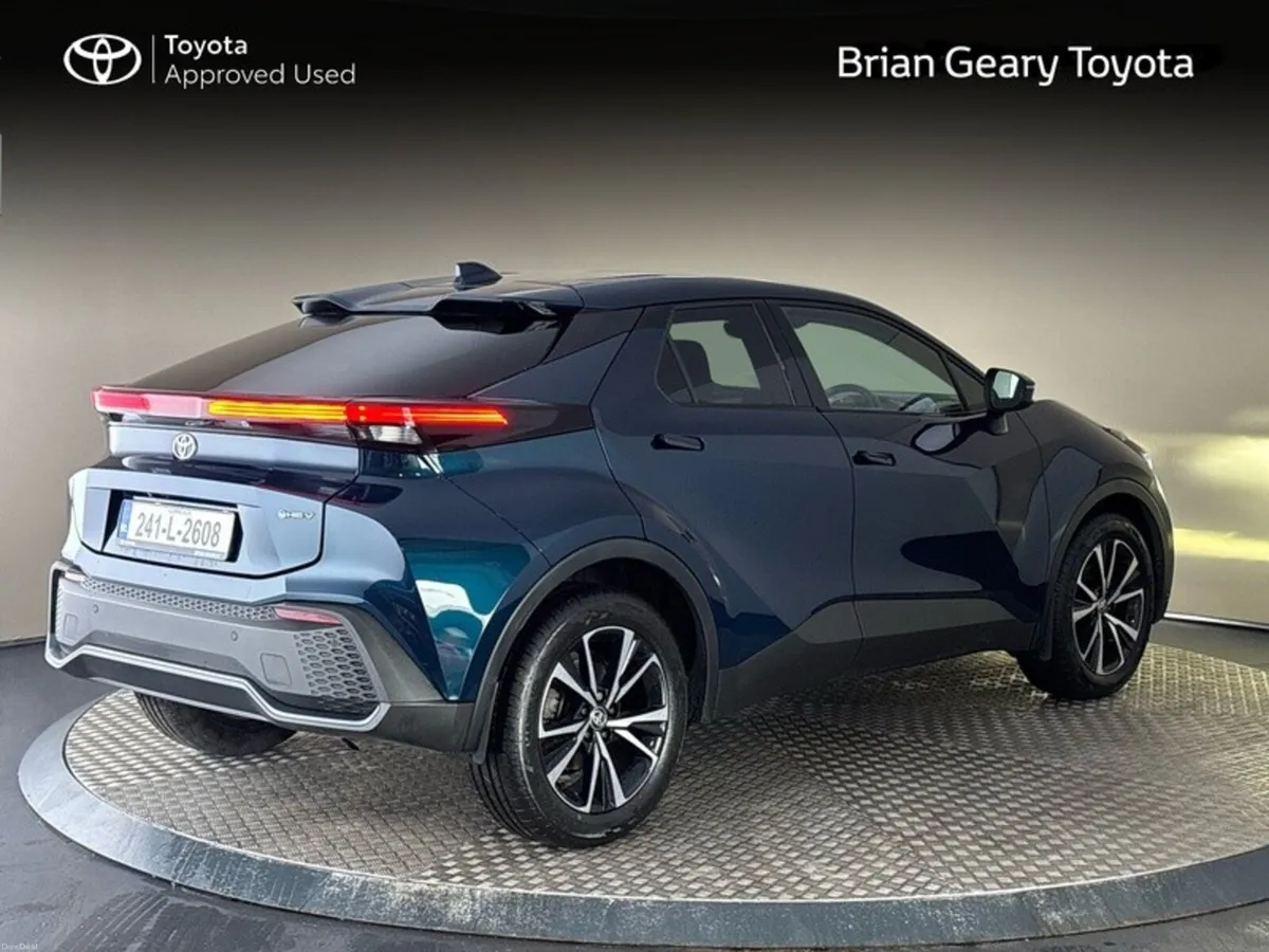 Toyota C-HR HYBRID SPORT - Image 2
