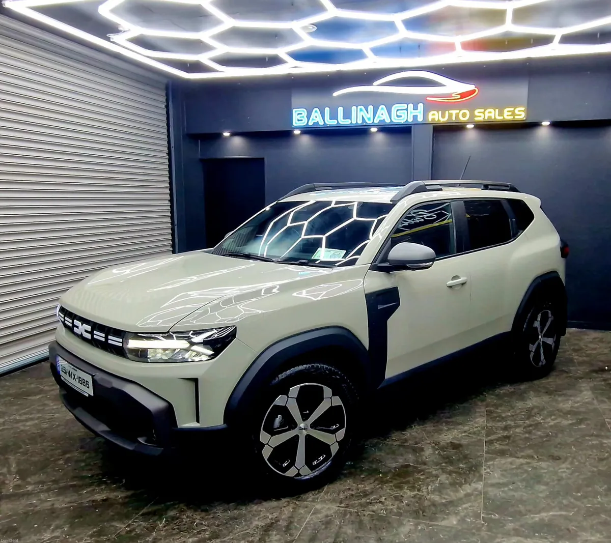 DACIA DUSTER 2025 Journey MHEV 140 - Image 3