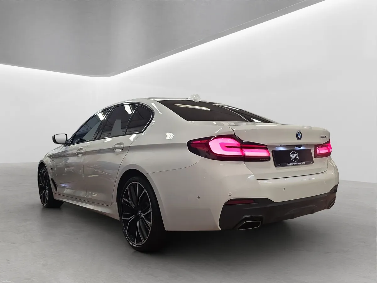 2023 BMW 530E M-SPORT AUTO. - Image 4