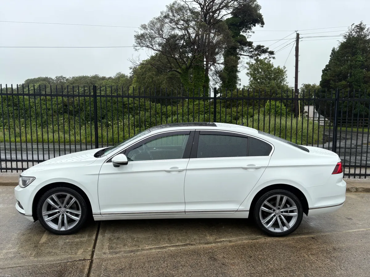 Volkswagen Passat GT Highline - Image 4