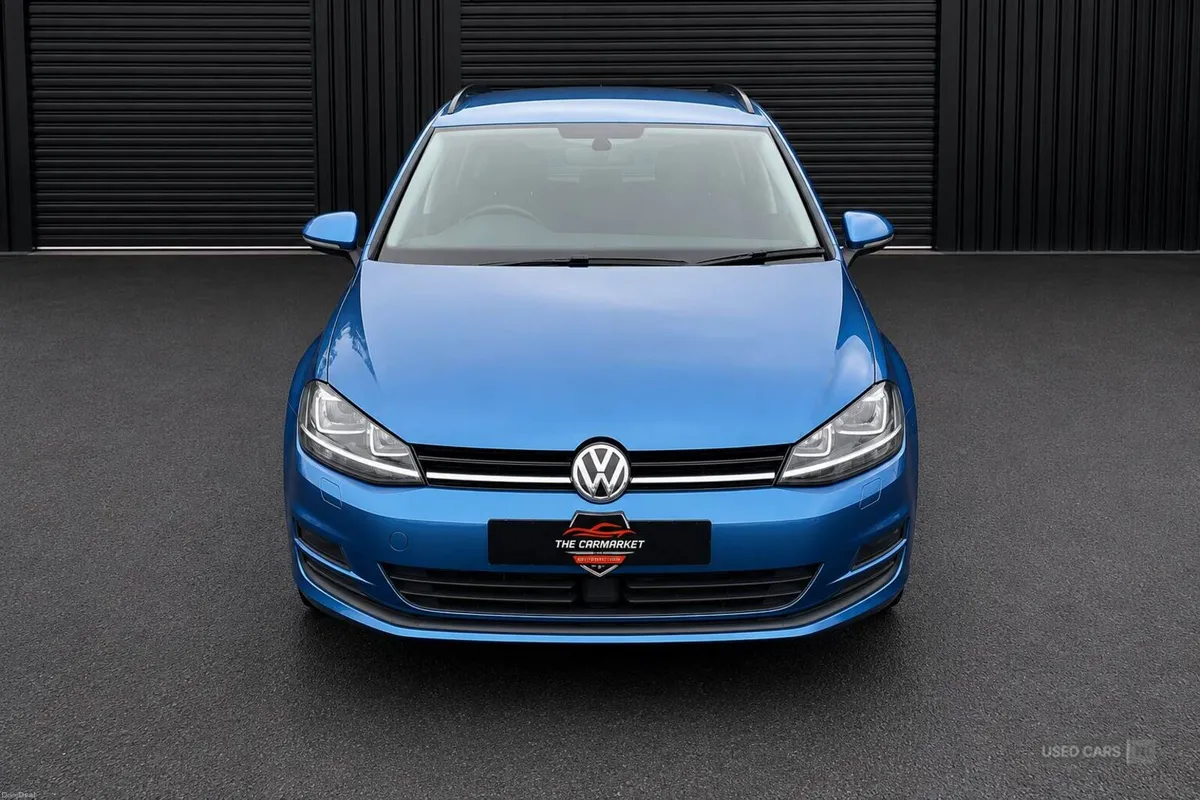 Volkswagen Golf 1.2 TSI Bluemotion Auto 5DR - Image 3