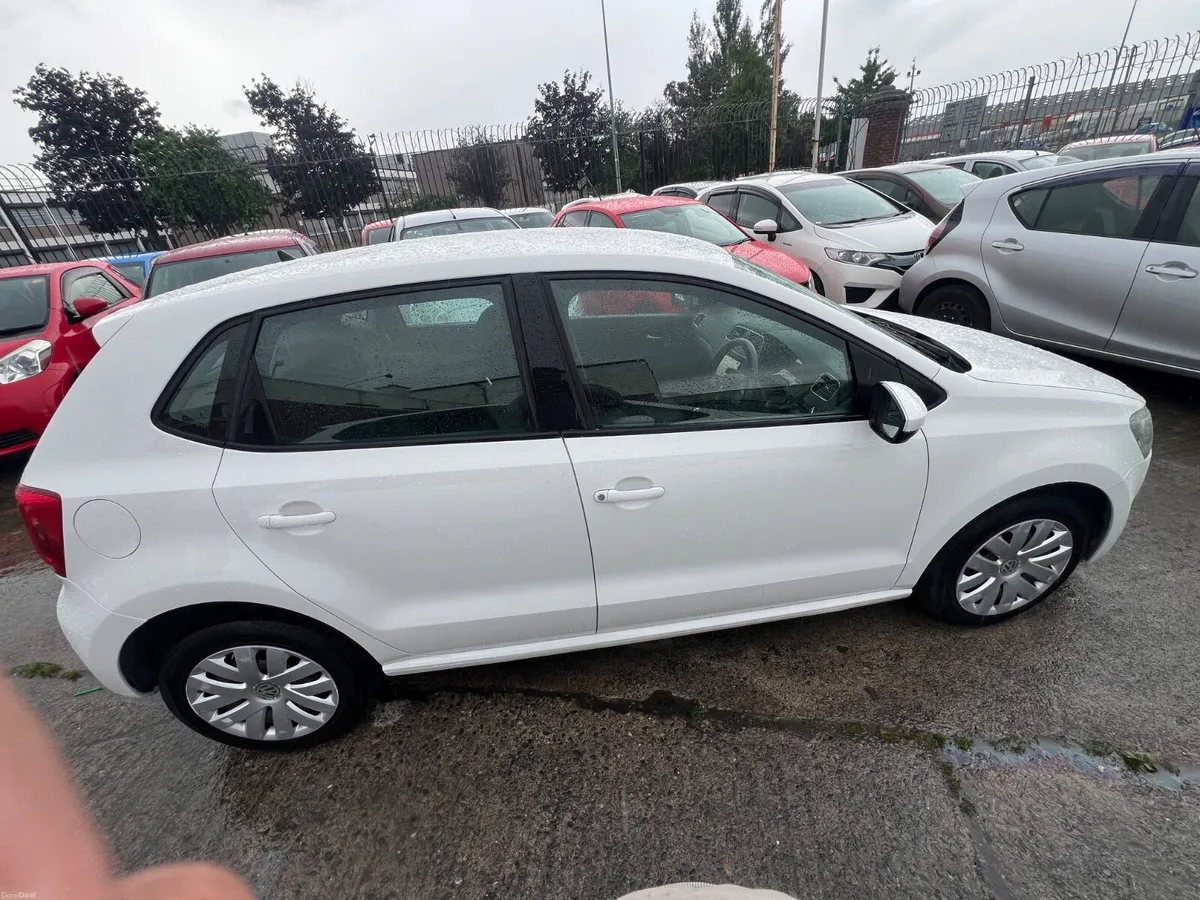 Volkswagen Polo 2013 Auto/ only 66k km/ warranty. - Image 5