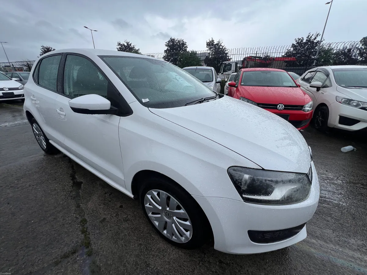 Volkswagen Polo 2013 Auto/ only 66k km/ warranty. - Image 2