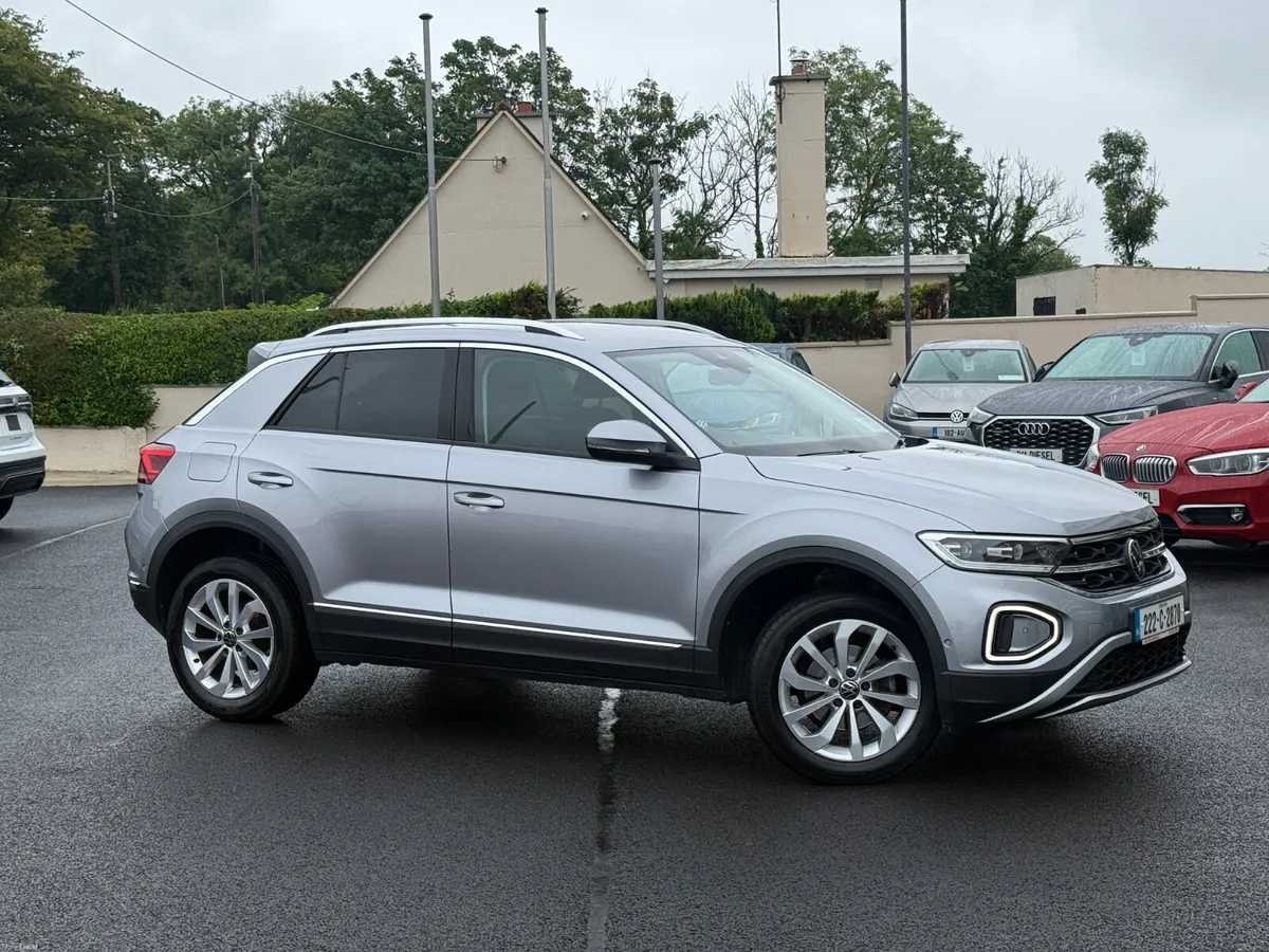 222 VW T-ROC STYLE 1.5 PETROL AUTOMATIC - Image 2