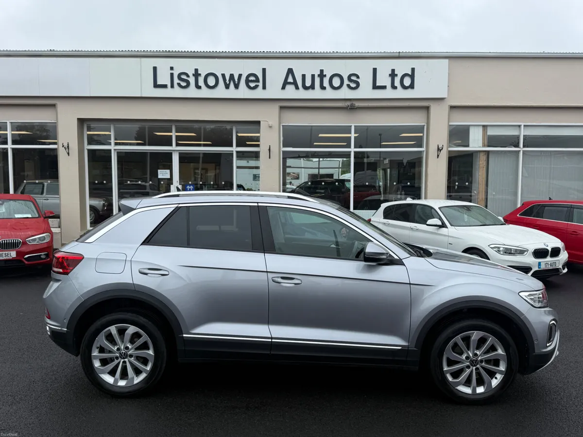 222 VW T-ROC STYLE 1.5 PETROL AUTOMATIC - Image 1