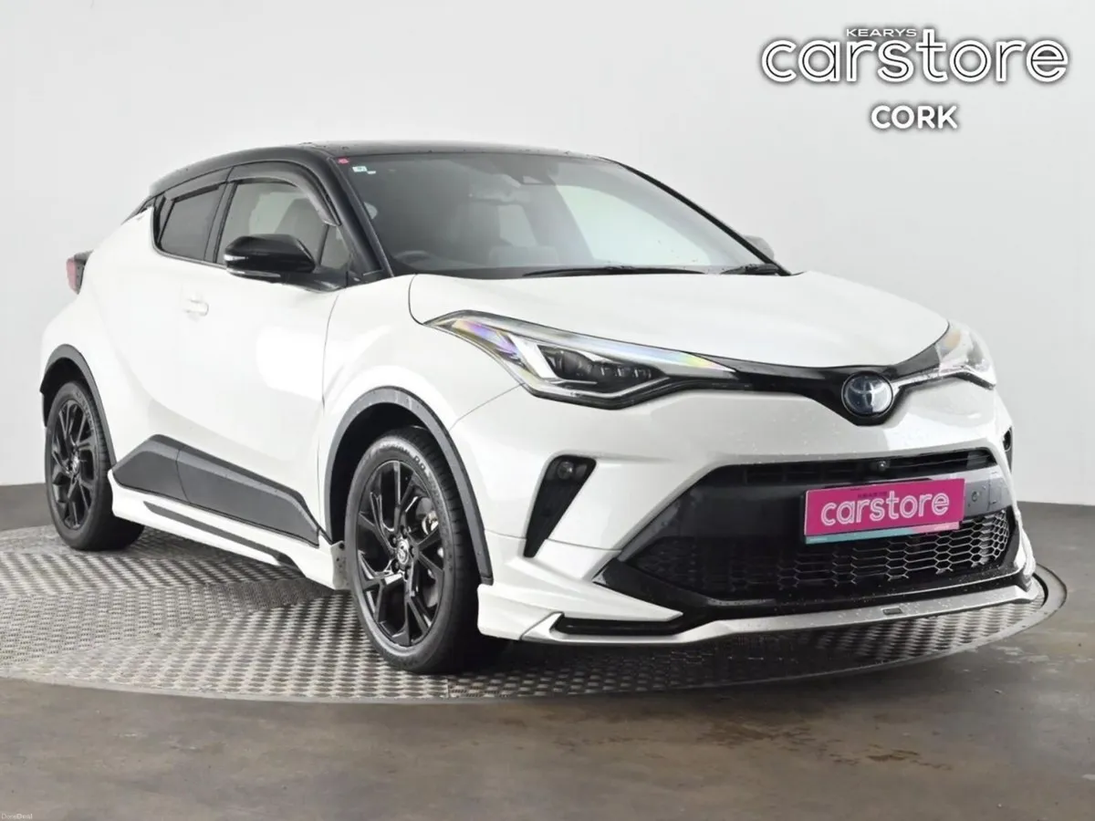 Toyota C-HR 1.8 HYBRID Auto - Image 1