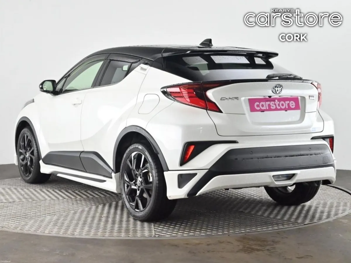 Toyota C-HR 1.8 HYBRID Auto - Image 4