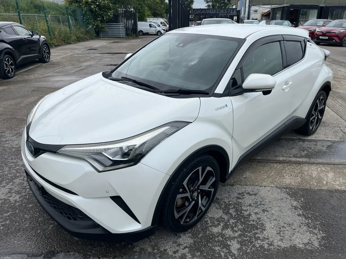 TOYOTA C-HR 2017, 1.8 HYBRID AUTO LOW KM HIGH SPEC - Image 3