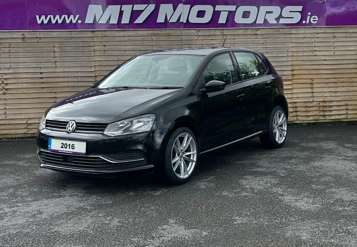 VOLKSWAGEN POLO! LOW KMS, UPGRADED ALLOYS - Image 3