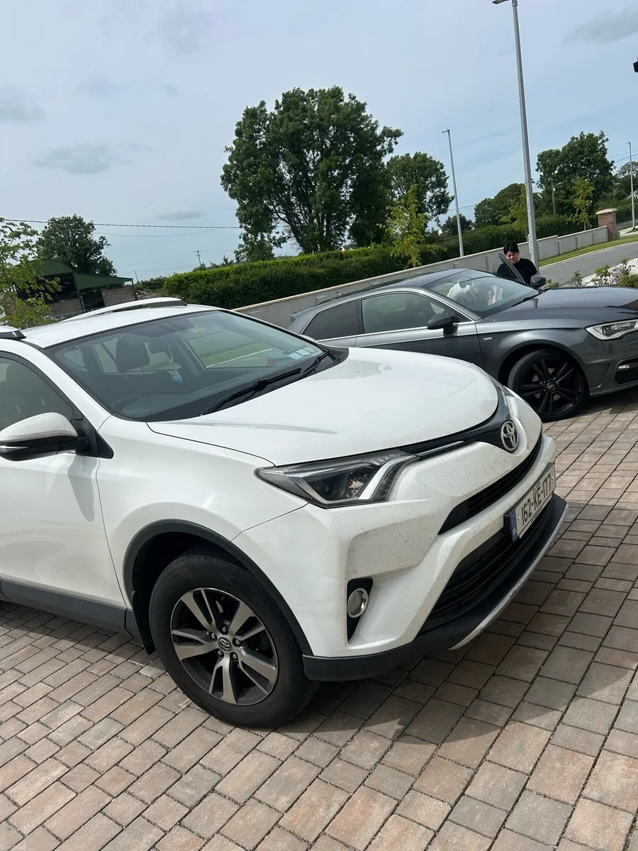 Toyota rav 4 - Image 3