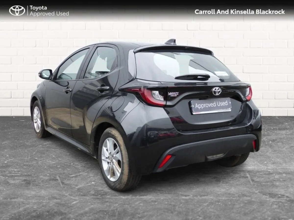 Toyota Yaris 1.0 Luna Manual - Image 2