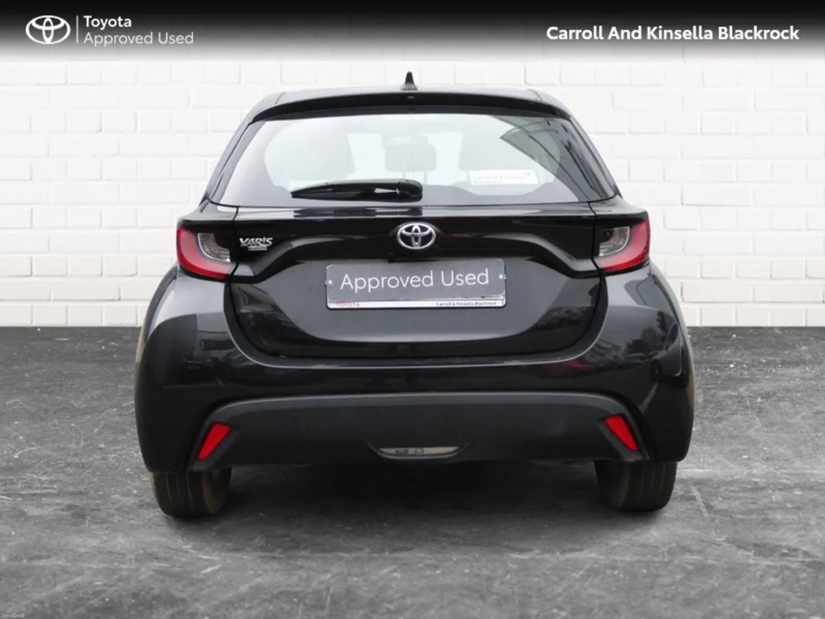 Toyota Yaris 1.0 Luna Manual - Image 4