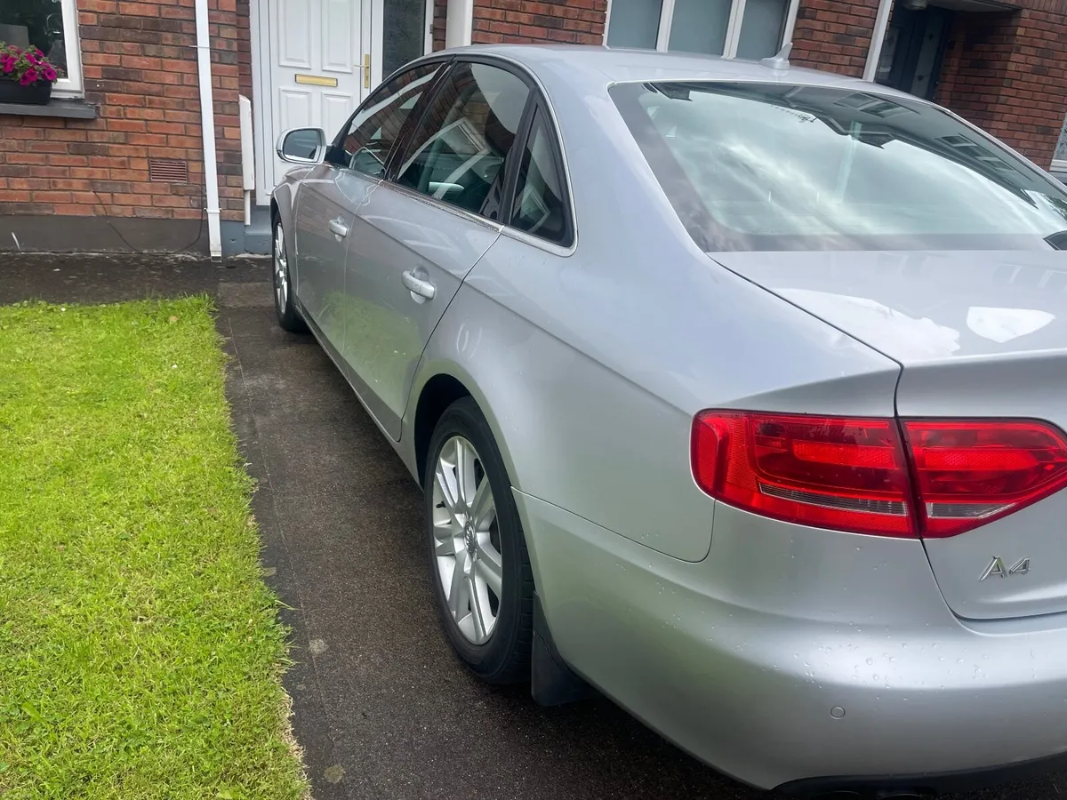 €4500 …..11 AUDI A4 2.0 TDI - Image 4