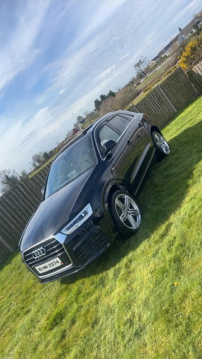 Audi Q3 *panoramic roof* - Image 1