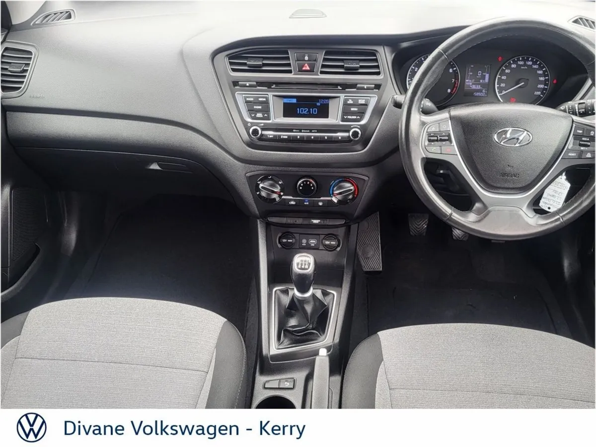 Hyundai i20 1.2 PETROL DELUXE - Image 2